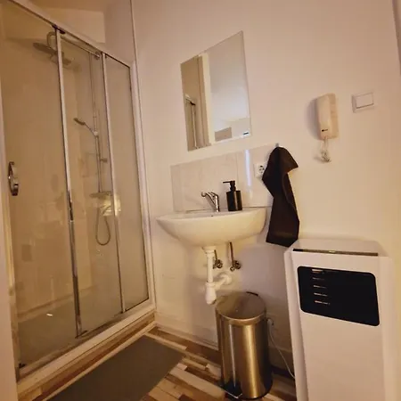 Room303 - - By T&s אורחן *