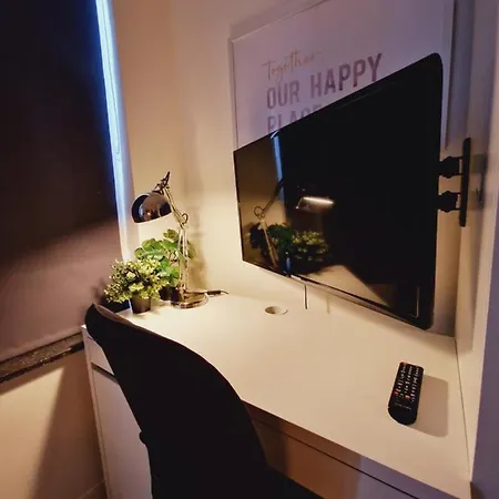 Room303 - - By T&s איינדהובן