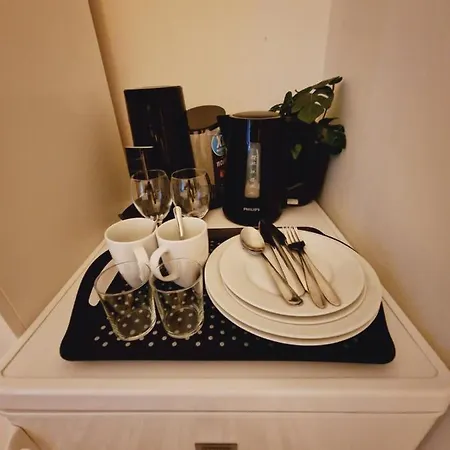 Zajazd Cozy Private Room 3 On A Busy Persian Restaurant